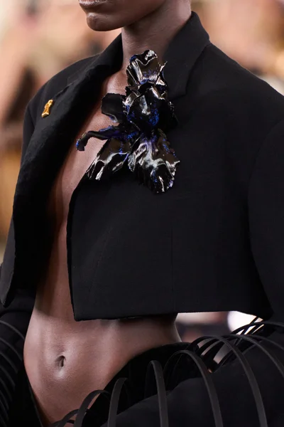 Look 35